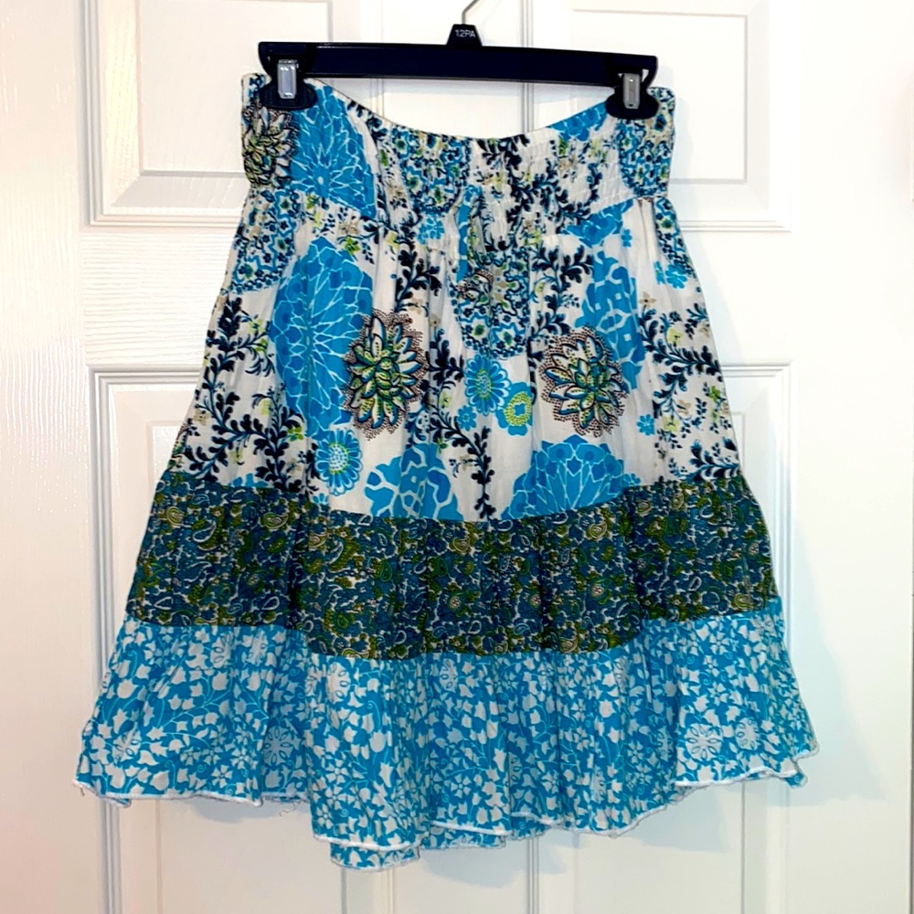 Lots of Love floral skirt. Size M